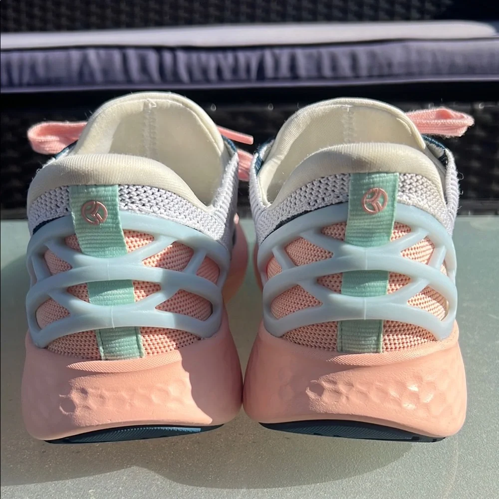 Kizik Women's Athletic Shoes - Pink and White
